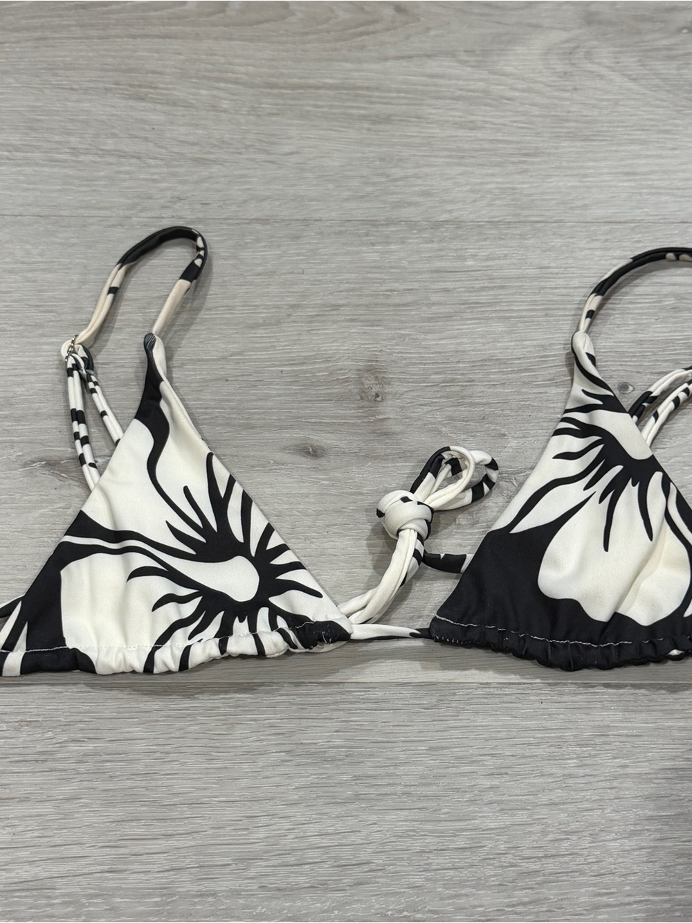 Duvin Black & White Floral Triangle Bikini Top - Women Swim